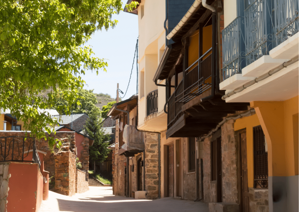 casas Riego de Ambros